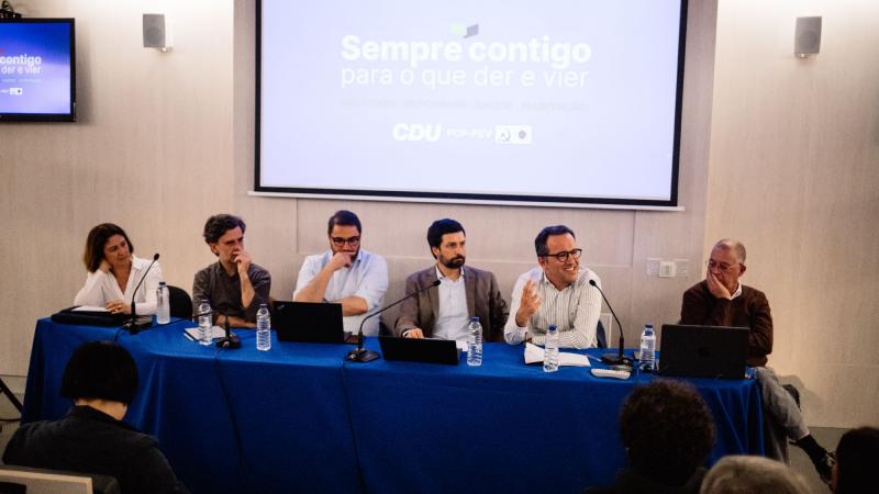 Sessão «Que futuro para a economia portuguesa perante a União Europeia?» 