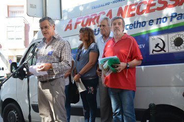 Contacto com a população da Parede