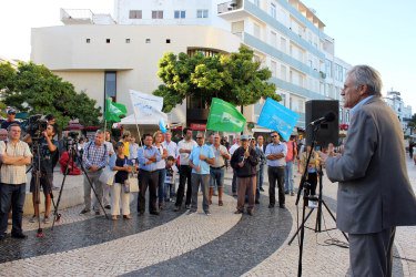 Contacto com a população de Lagos