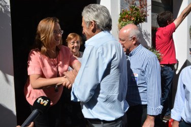 Contacto com a população em Moura