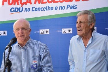 Contacto com a população em Moura