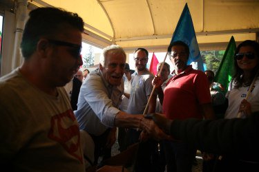 Contacto com a população em Sines