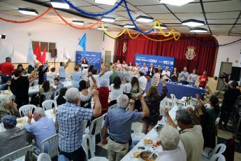 «Cada voto na CDU conta! Cada eleitor da CDU conta!»