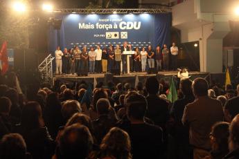 «O povo de Coimbra nada deve aos deputados de PS e PSD»