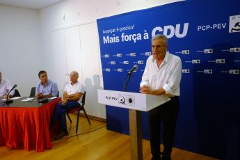 Estamos a falar do direito ao trabalho, à saúde, do direito a condições de vida melhores para estes trabalhadores que têm um esforço suplementar