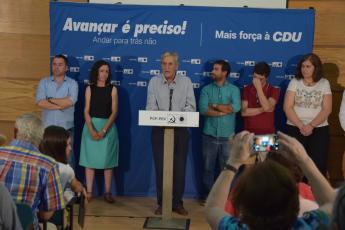 Falta ainda ir ao cerne do problema: quatro décadas de política de direita