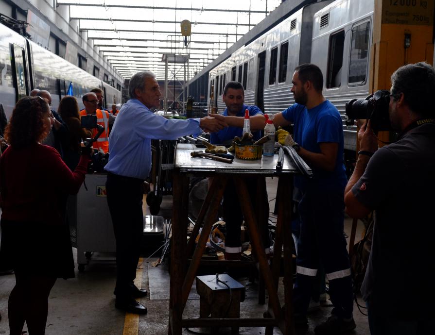 Visita às instalações e contacto com os trabalhadores da EMEF