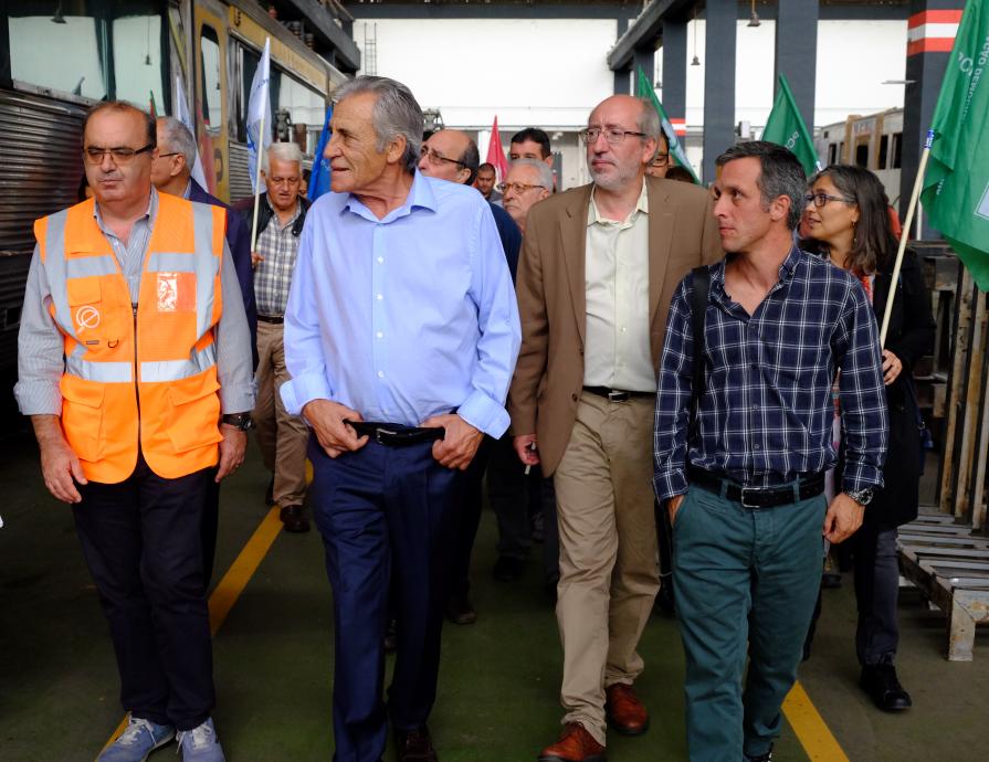 Visita às instalações e contacto com os trabalhadores da EMEF