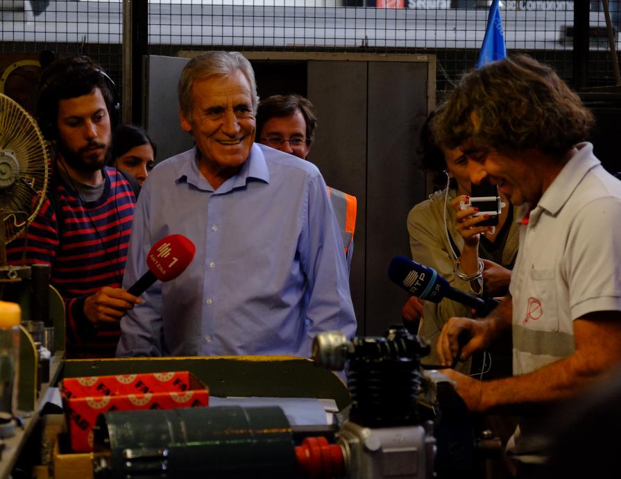 Visita às instalações e contacto com os trabalhadores da EMEF