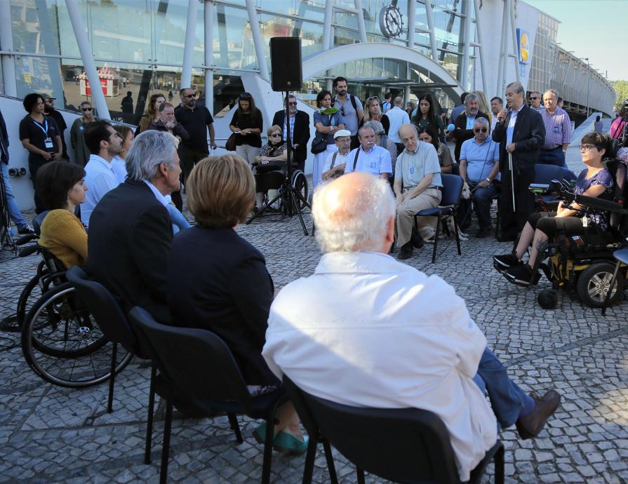 Acção sobre barreiras arquitectónicas  «Acessibilidades para todos.  Assegurar o acesso e o exercício de direitos das pessoas com deficiência»