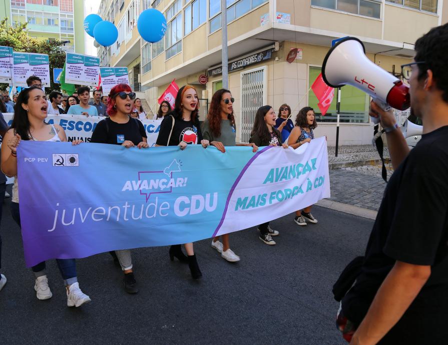 Desfile e Comício em Almada