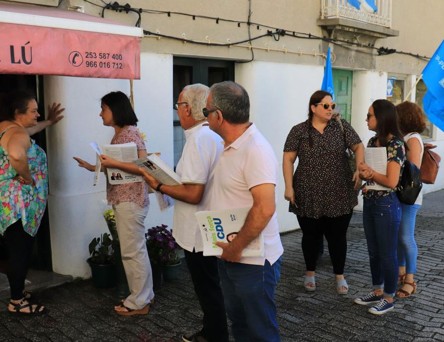 Acção de contacto em Pevidém e Vizela