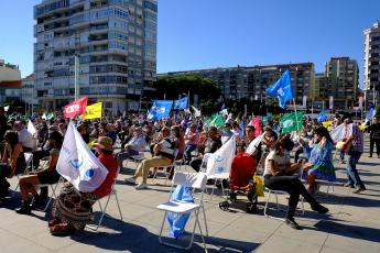 Comíco em Almada