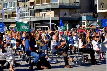 Comíco em Almada