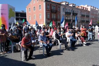 Encontro com a população em Oeiras