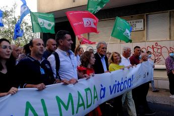 Comício e desfile em Almada