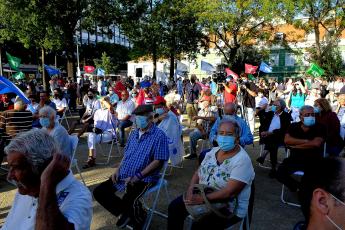 Comício e desfile em Almada