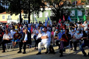 Comício e desfile em Almada