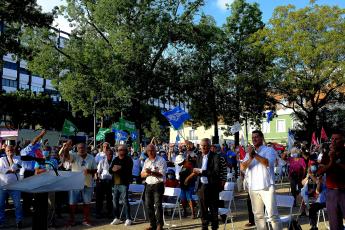 Comício e desfile em Almada