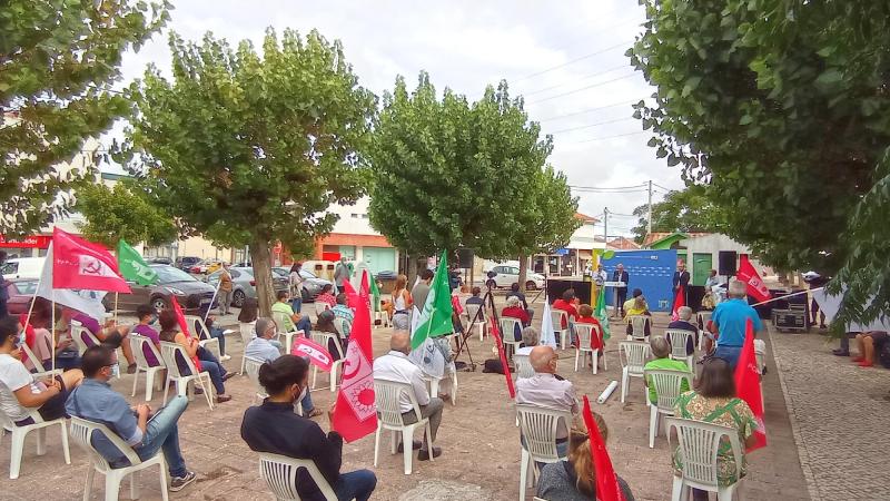 Concentração «Por mais e melhores serviços públicos na saúde e na educação», Quinta do Conde, Sesimbra
