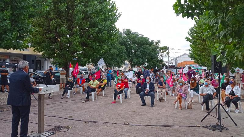 Concentração «Por mais e melhores serviços públicos na saúde e na educação», Quinta do Conde, Sesimbra