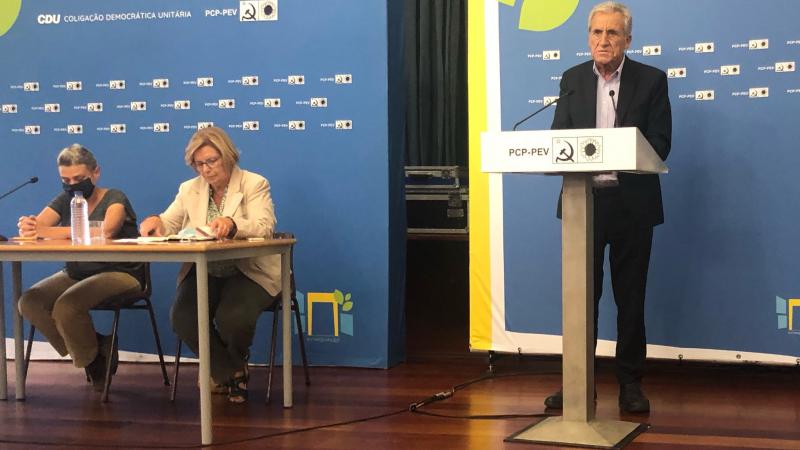 tribuna sobre a habitação