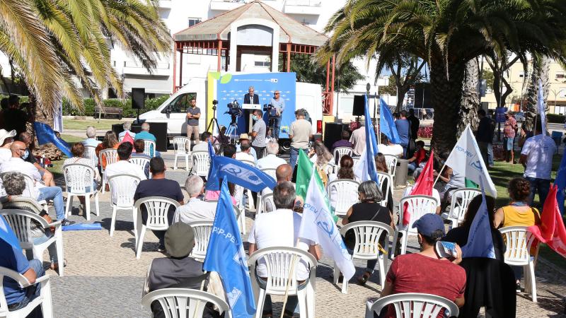 Encontro com a população em Sines