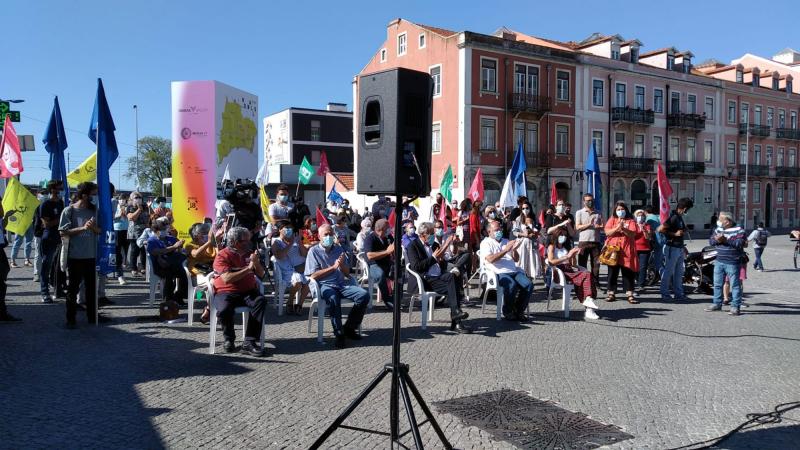 Encontro com a população em Oeiras