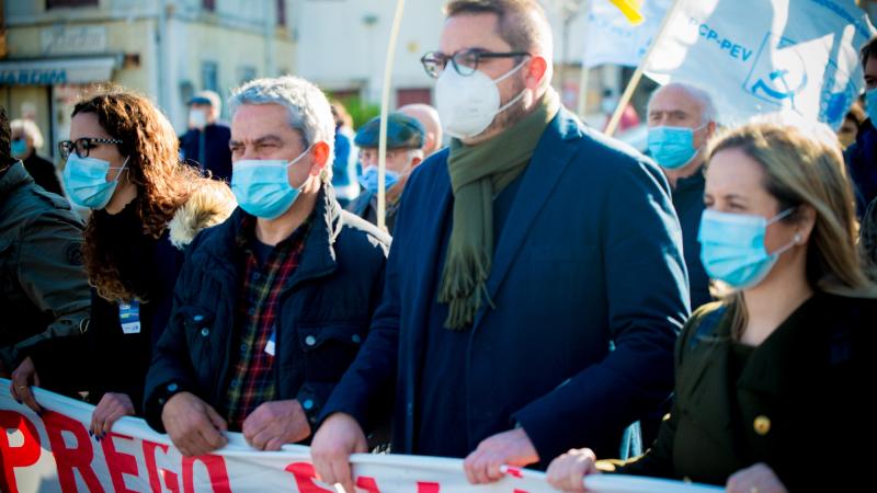 Desfile e comício em Almada