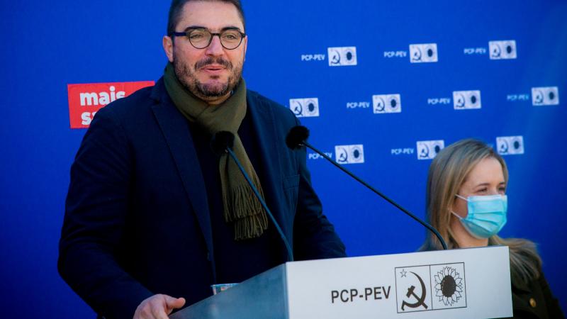 Desfile e comício em Almada