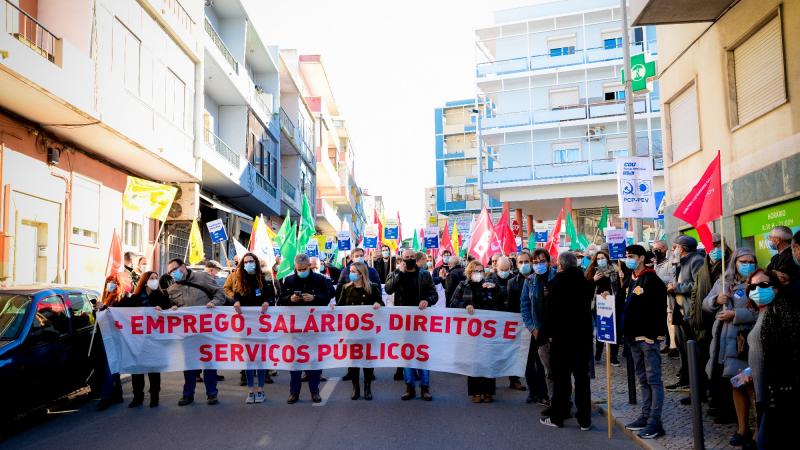 Desfile e comício em Almada