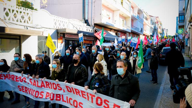 Desfile e comício em Almada