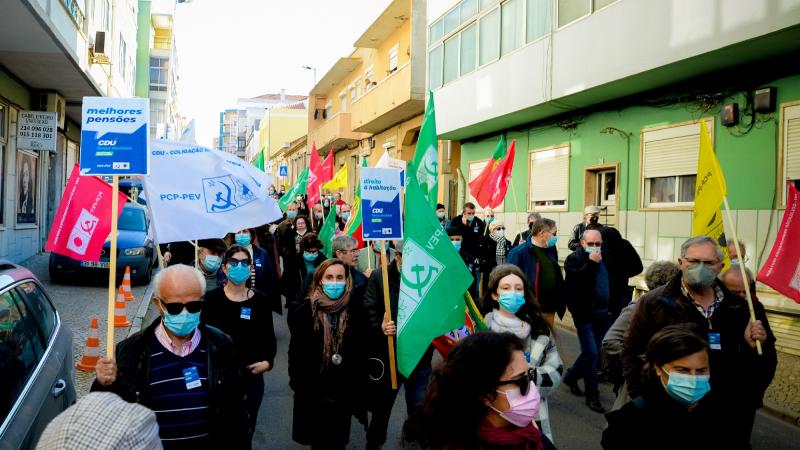 Desfile e comício em Almada