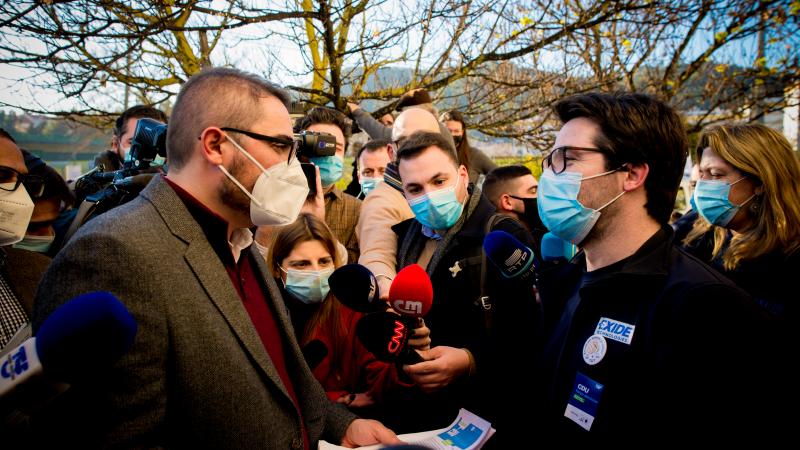 Contacto com os trabalhadores da Exide Technologies