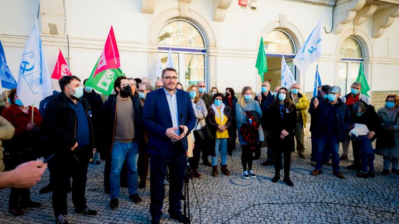 Viagem de comboio na linha do Oeste