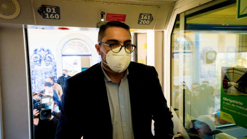 Viagem de comboio na linha do Oeste