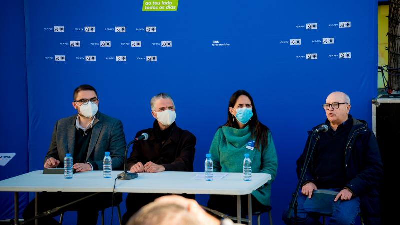 Tribuna Pública «Direito à habitação» em Lagos