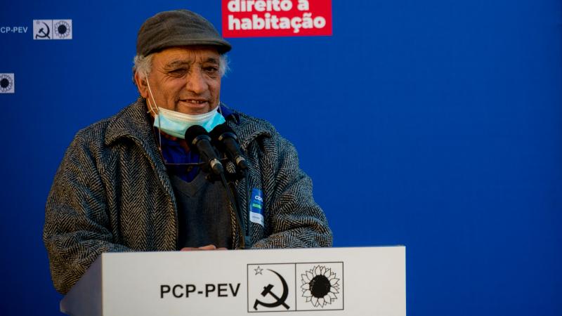 Tribuna Pública «Direito à habitação» em Lagos