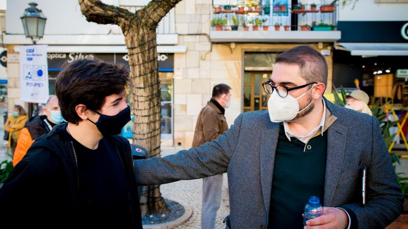 Tribuna Pública «Direito à habitação» em Lagos