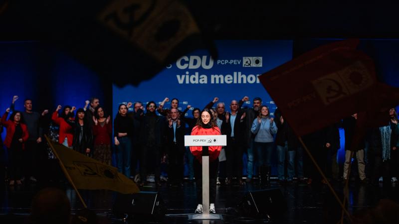 Comício CDU enche Teatro Rivoli no Porto