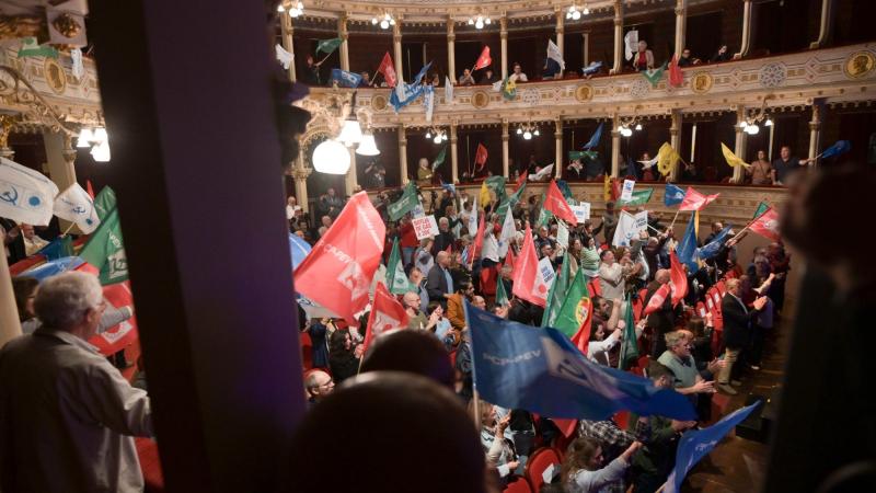 Desfile e Comício em Évora