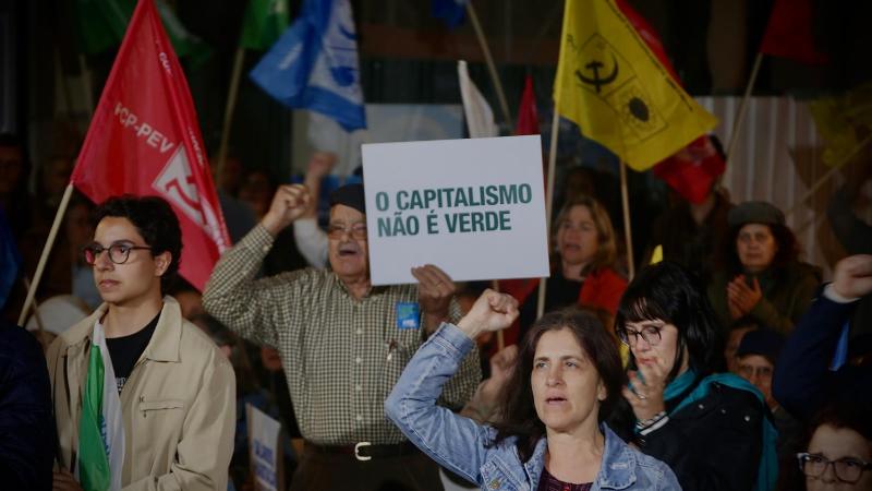 Comício em Faro