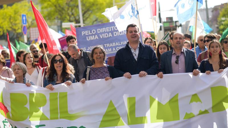 Encontro com a população de Almada