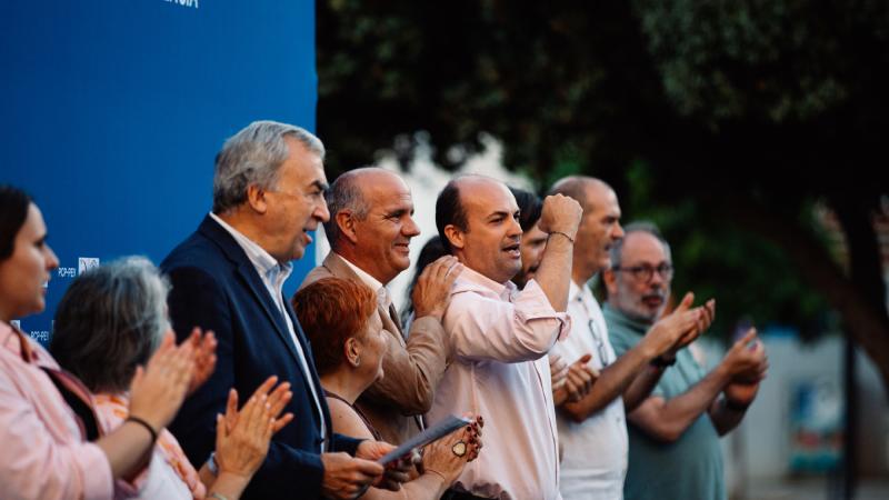 Comíco em Almada