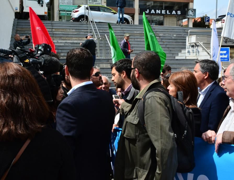 Desfile e comíco em Almada