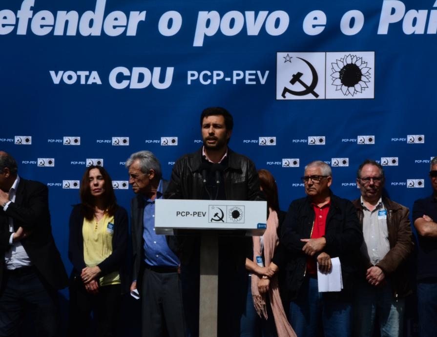 Desfile e comíco em Almada