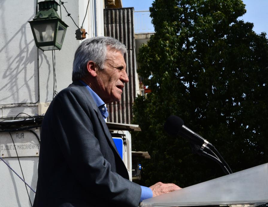 Desfile e comíco em Almada