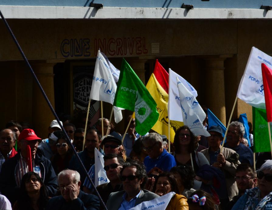 Desfile e comíco em Almada