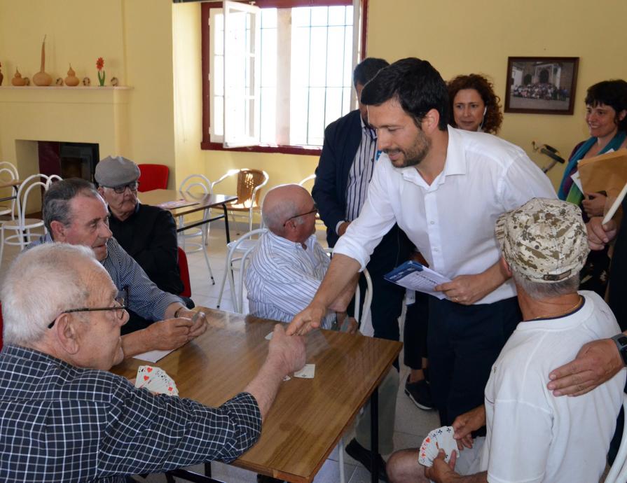 Almoço e contacto com a população de Bencatel
